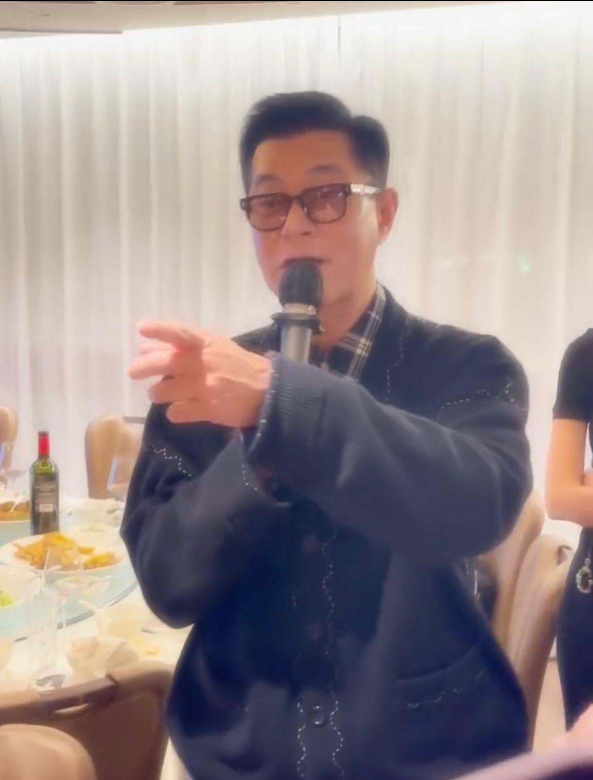 古天樂high爆叫宣萱拎錢出來抽獎。