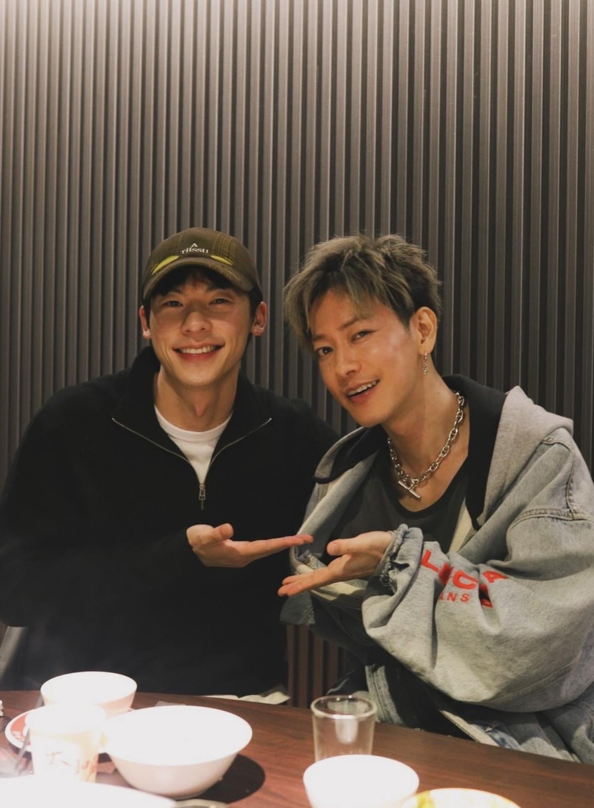 佐藤健在台灣開騷時相約許光漢見面食台式火鍋。