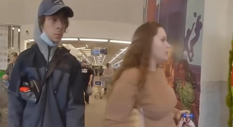 21歲的Shane Newman與另一名23歲女子Katerina Jeffrey涉嫌盜竊商品被帶到保安室。(X)