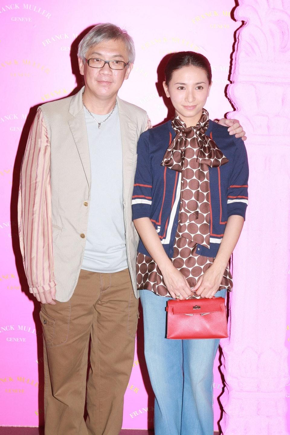 胡家驊與吳婉芳是模範夫妻,惜胡家驊在2017年於睡夢中猝逝,終年57歲。