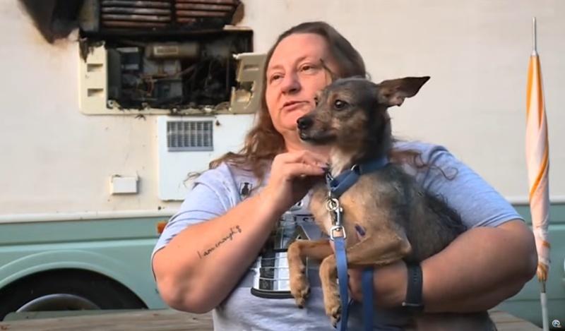 Heather猶有餘悸表示:「如果再晚個30秒,我真的不知道能不能帶媽媽逃出來。」(YouTube)