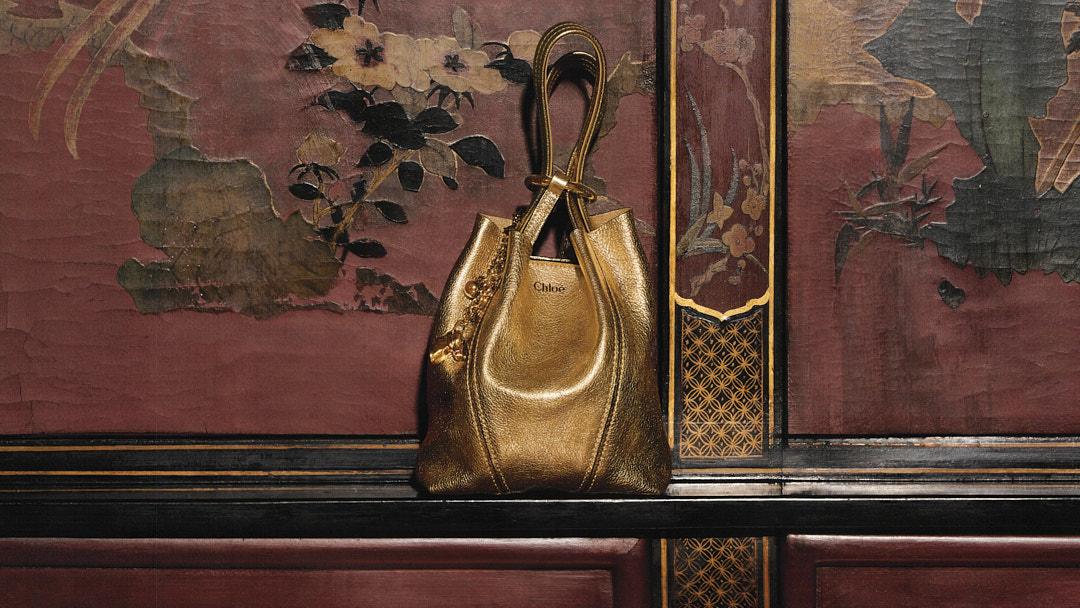 金色皮革Spin tote bag $11,900