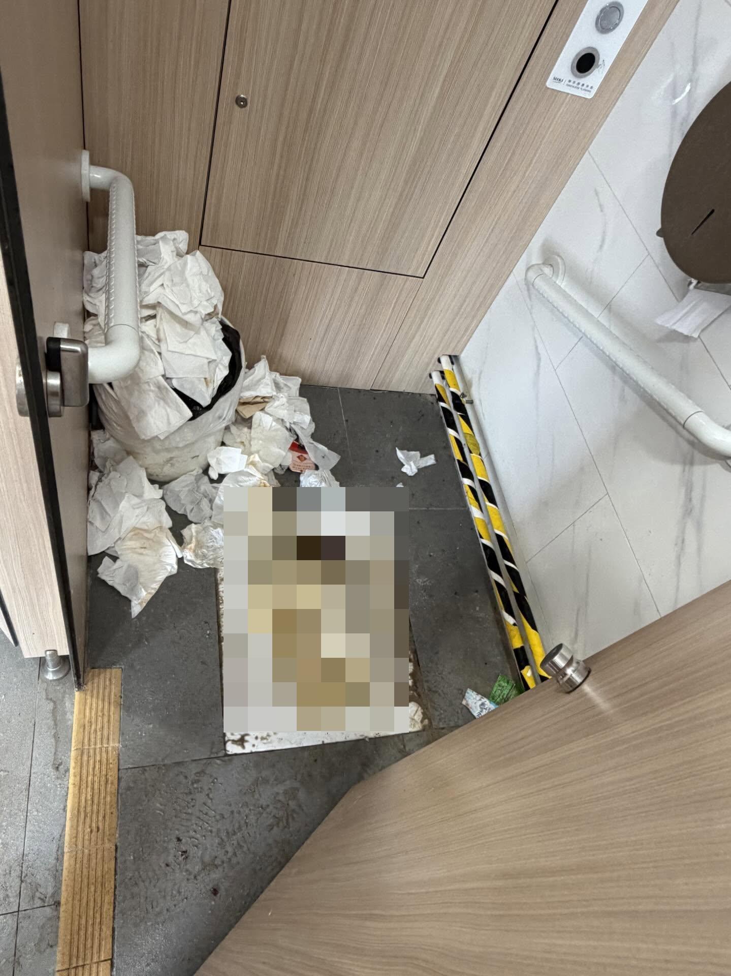 咸田公廁的衞生情況更不堪入目。(Threads)