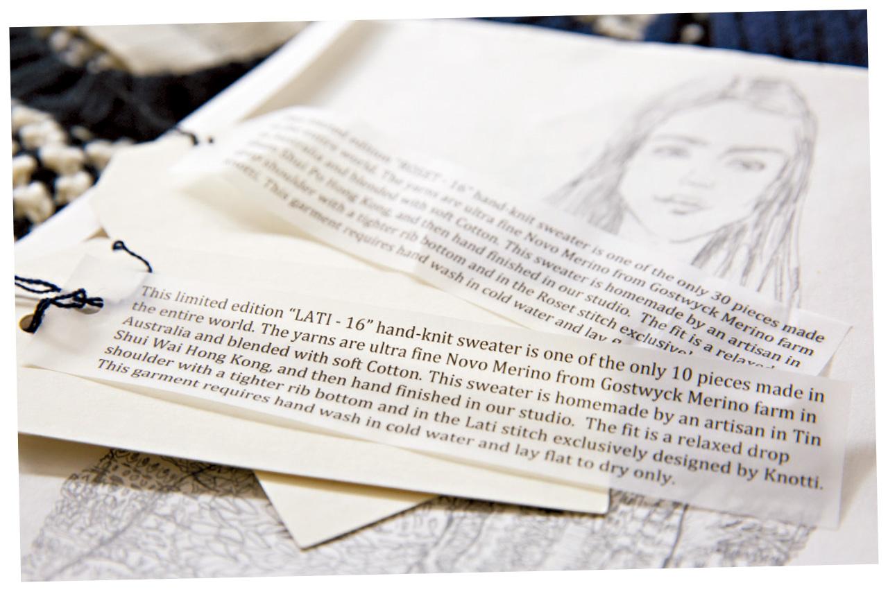 每件產品皆印有「出世紙」,說明由哪一家婦女中心、哪一位婦女製作。