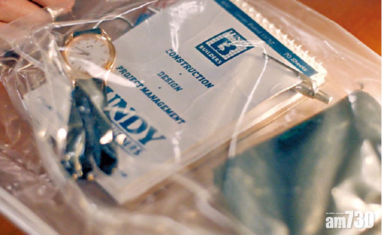 有時不用呼天搶地,這鏡掃過Jack的遺物,已足夠感觸。