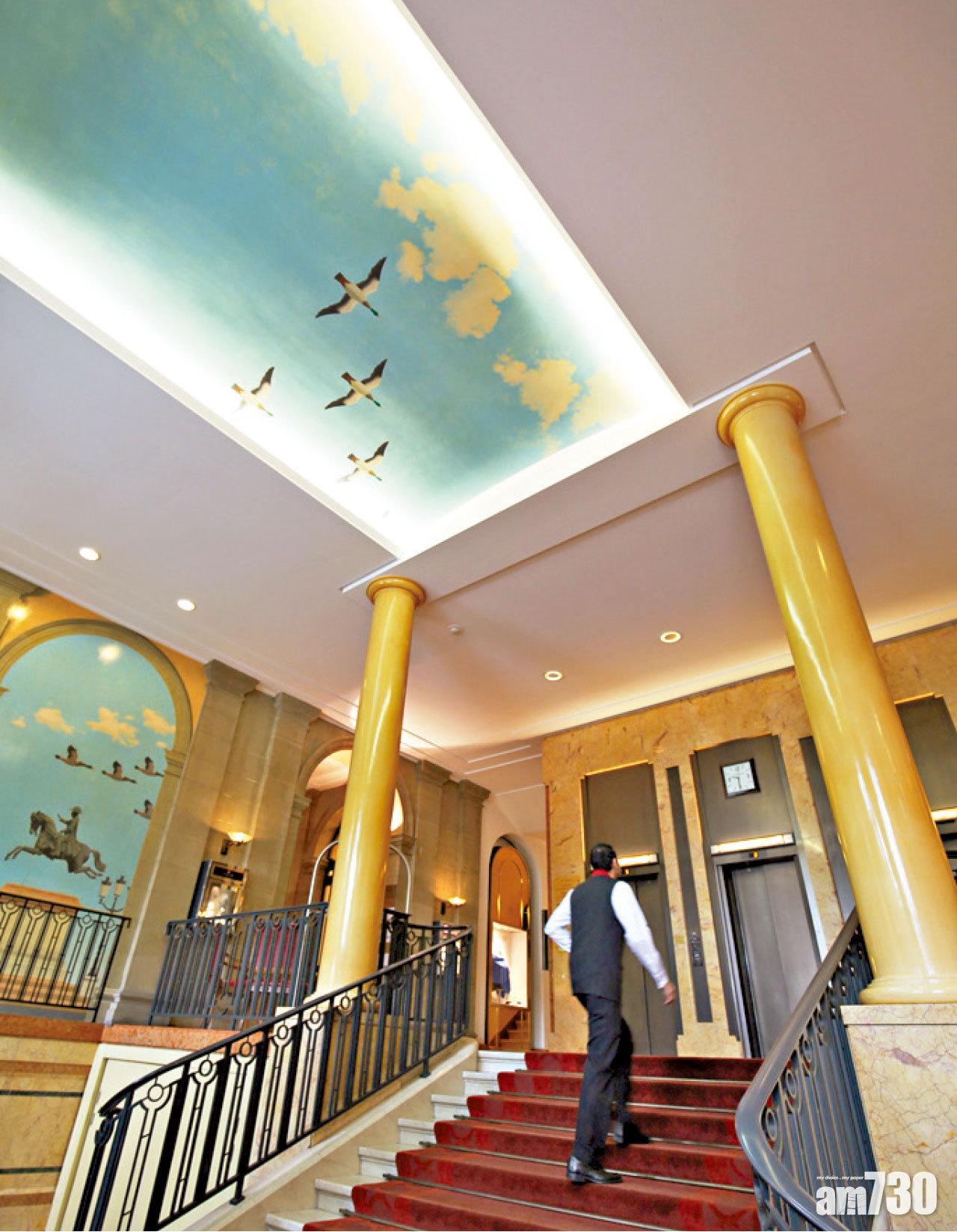 酒店大堂有古老大宅氣勢。