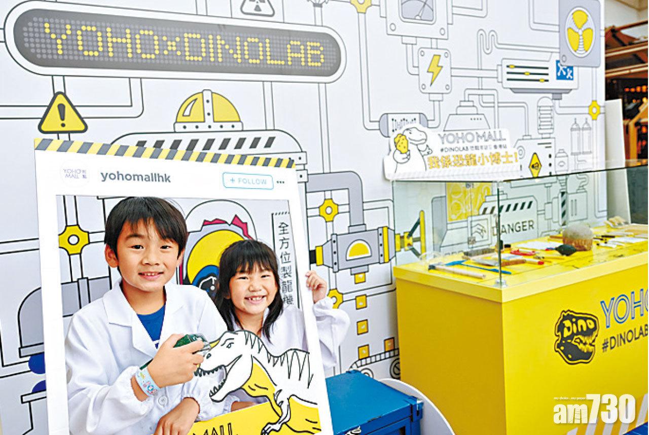 展出全套考古清修工具:地質槌、鋼釘、鋼槌及銅刷等。