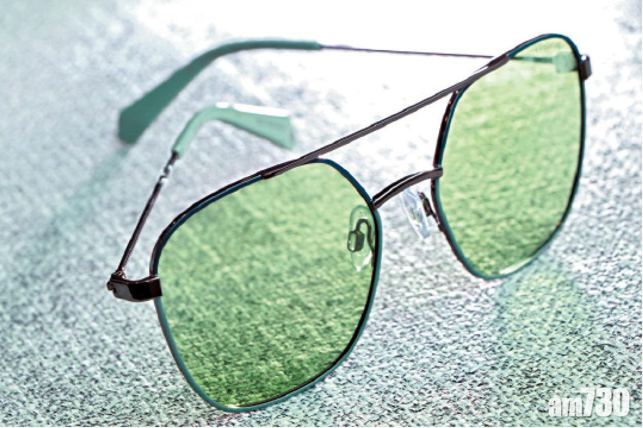 Polariod方形綠色鏡,色澤奪目搶眼,又不會過於花巧,百搭易襯。($590)