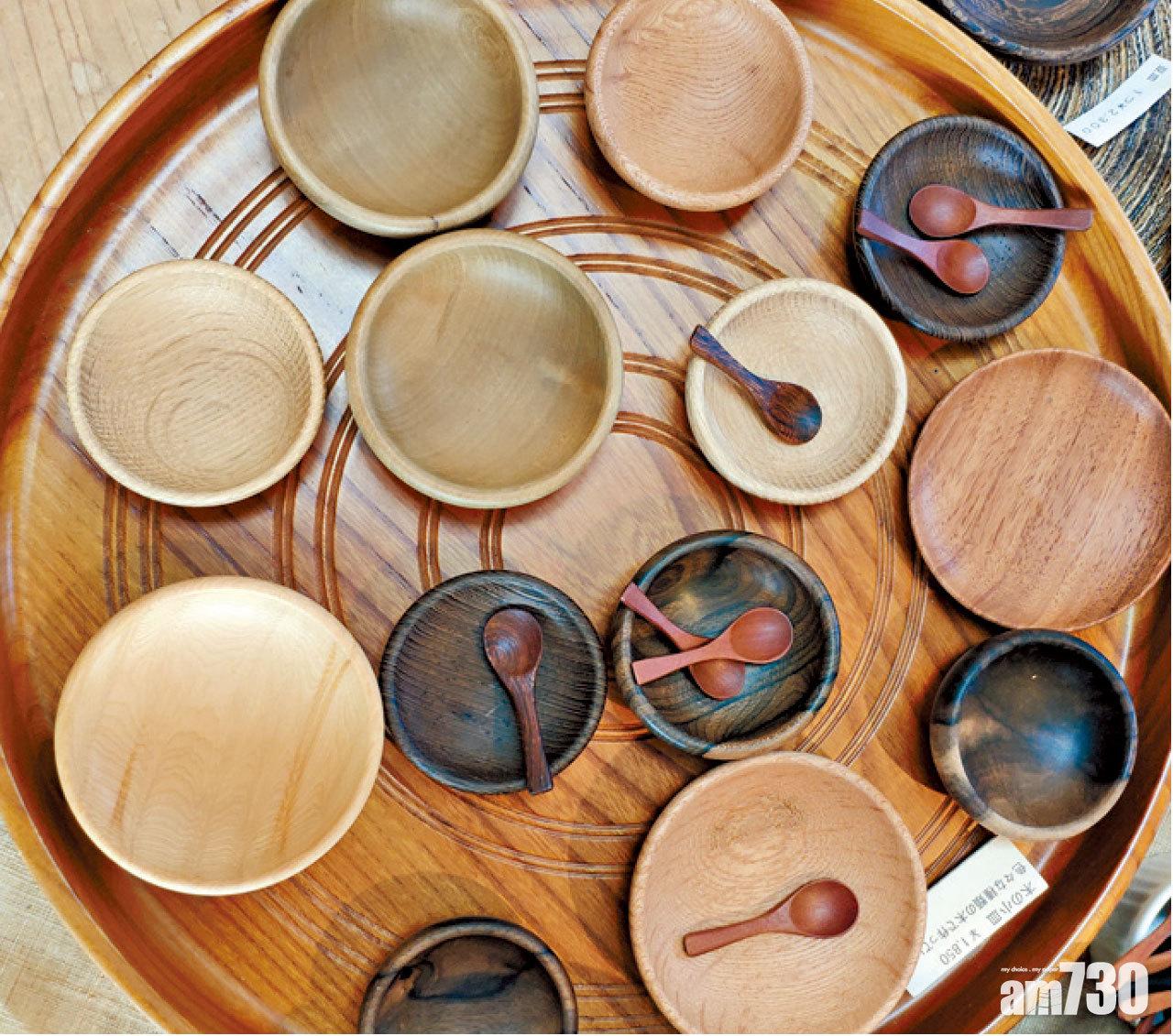 由布院的所有生活雜貨店,都可以找到手工仔細精緻的木器。