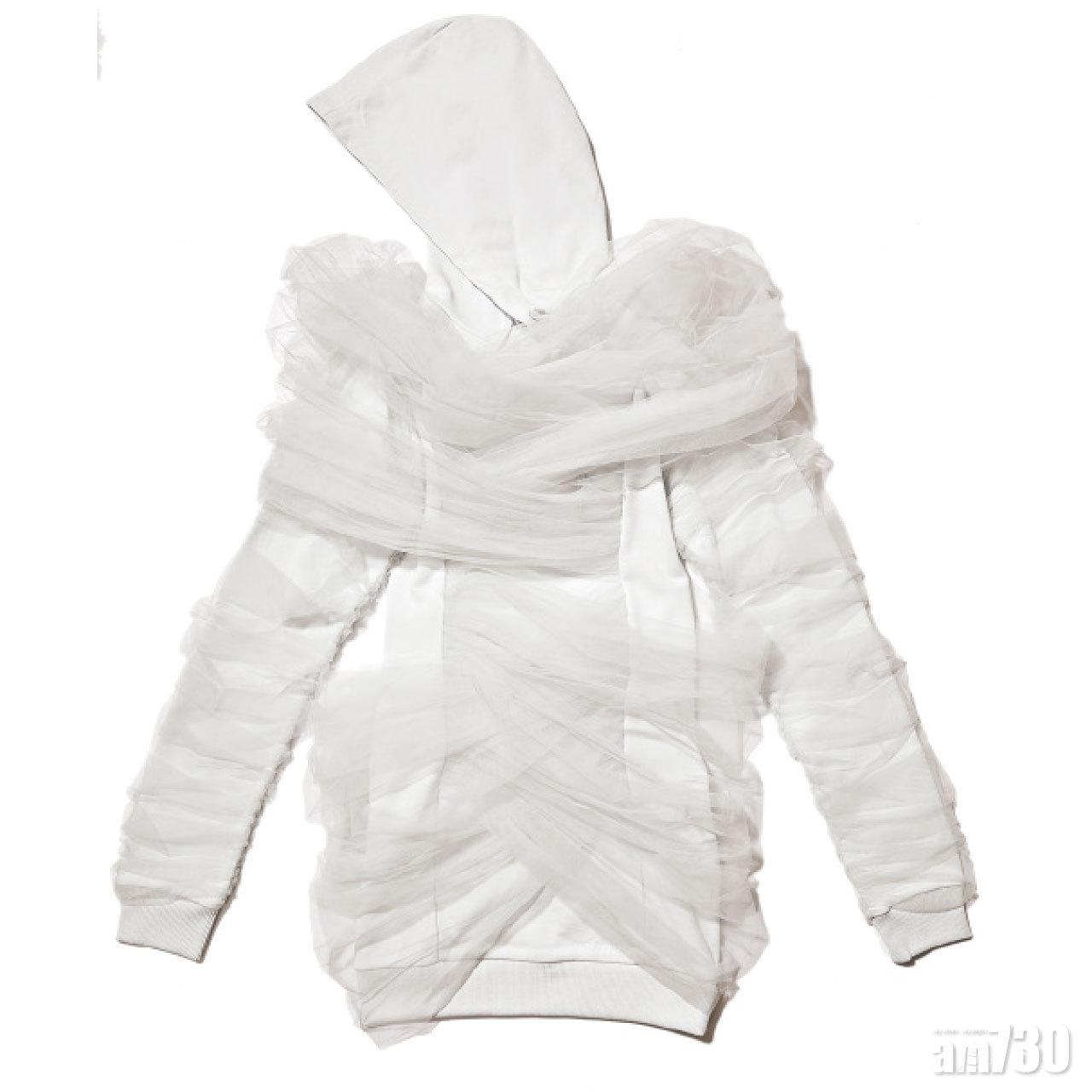 白色綴薄紗hoodie by Y Project $9,999(A)