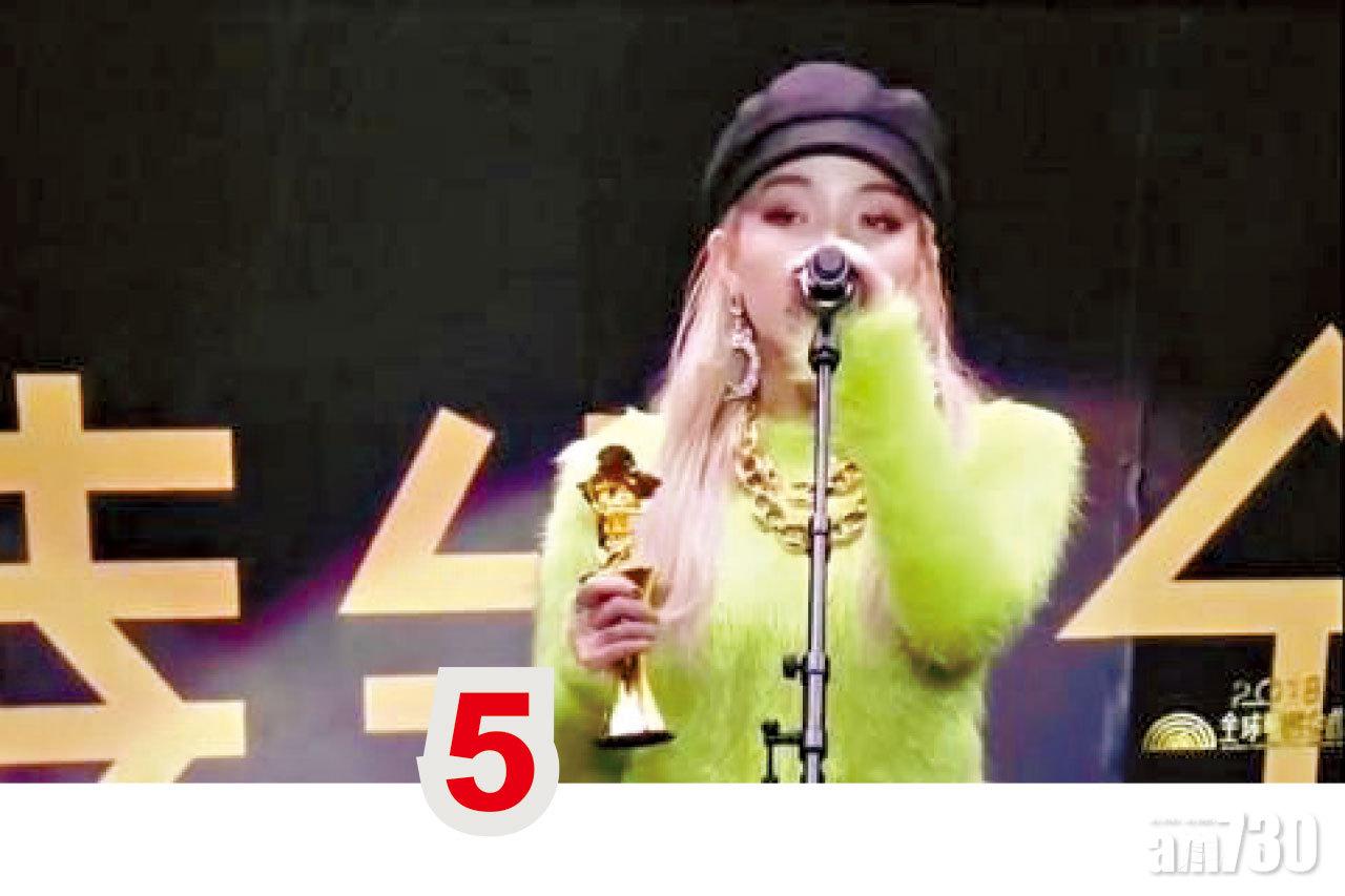 5 來自地下Hip Hop圈的VAVA,挑戰《金曲獎》權威,選擇棄獎做出中國第一女Rapper的風範。