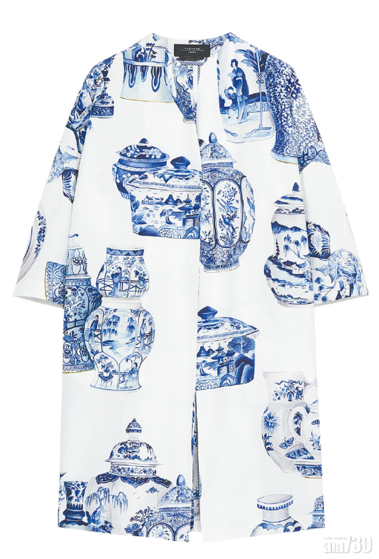 白色中國風print shirt $6,480