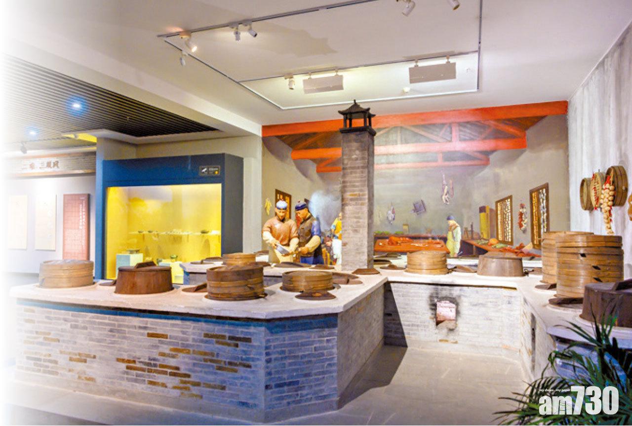 博物館裡的河廳廚房有50眼爐灶,每位廚師一生只鑽研一道菜。