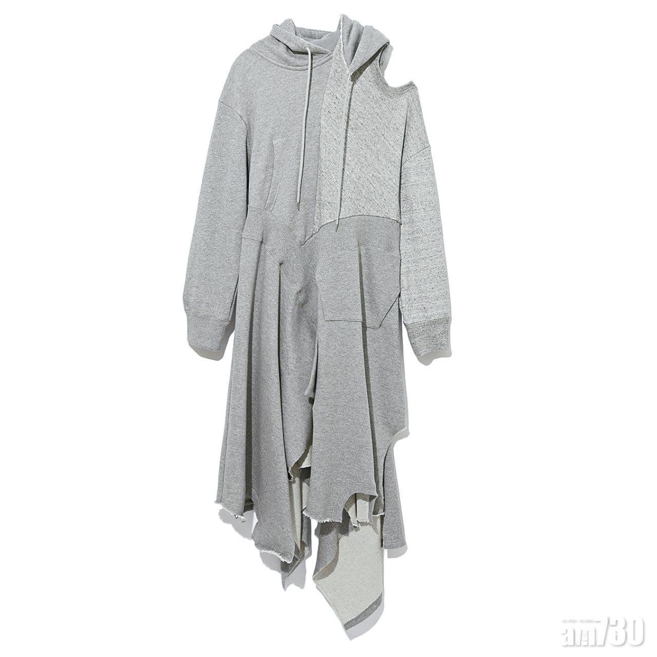 灰色解構剪裁sweater dress $3,999(E)