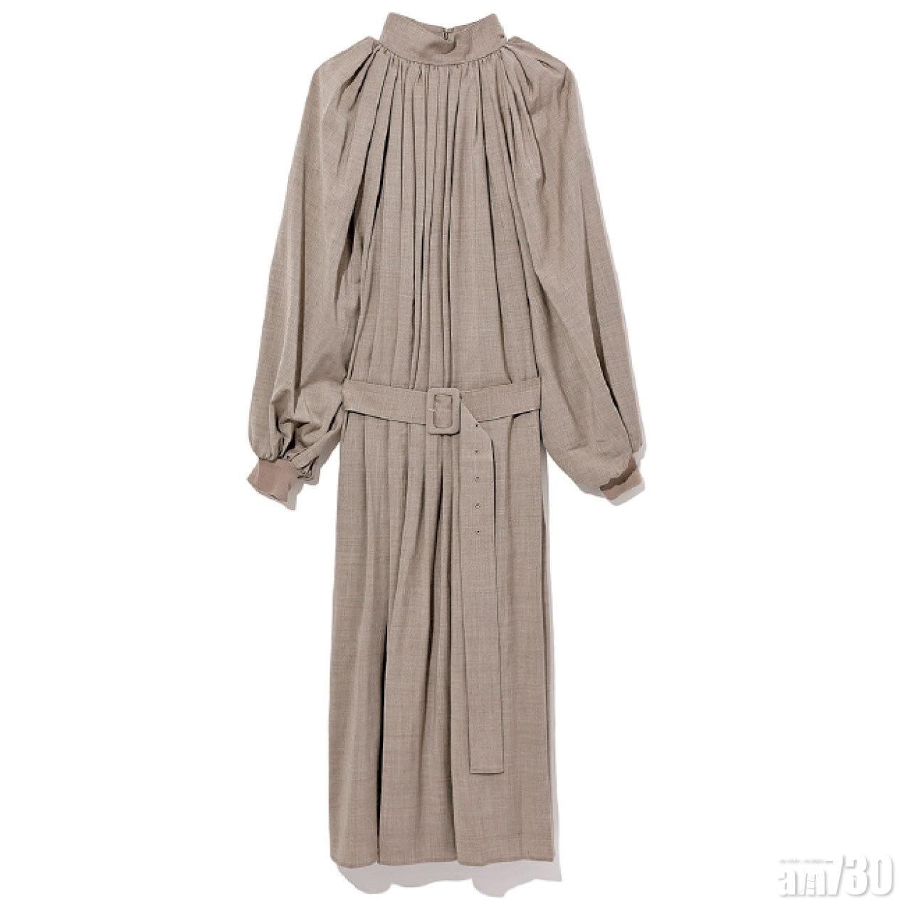 灰色公主袖企領dress $6,999(D)