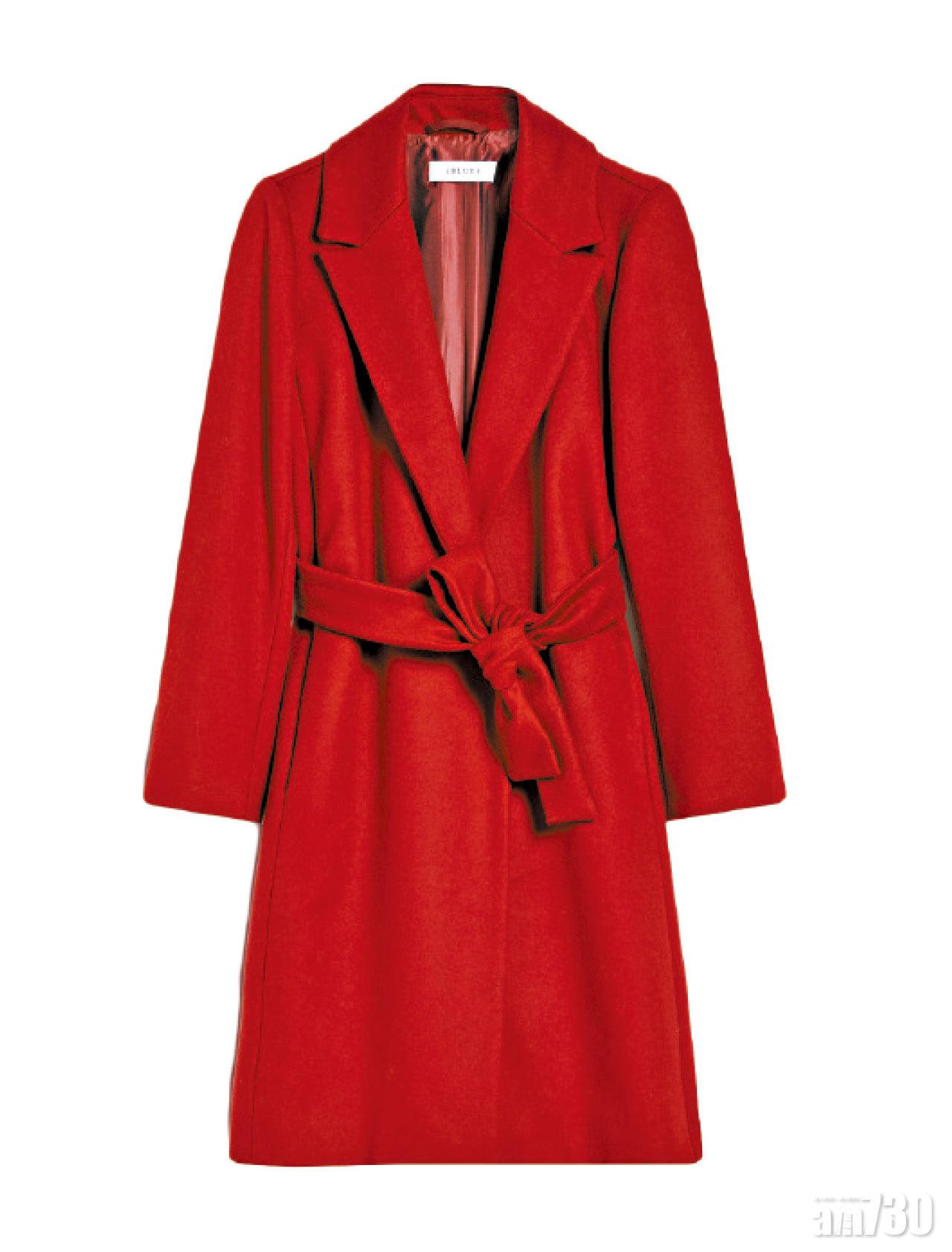 紅色呢絨束腰long coat $5,580(F)
