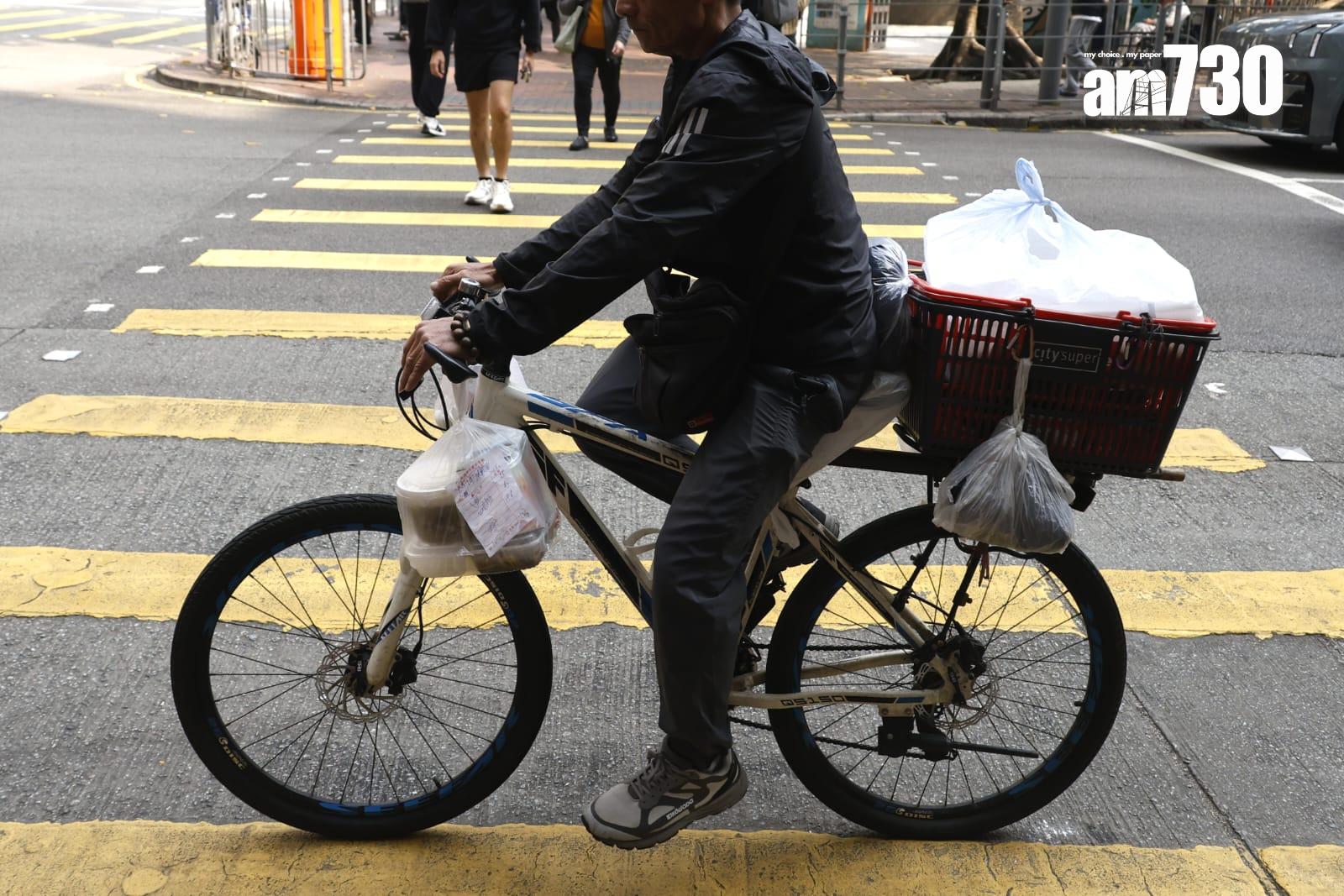 行政長官會同行政會議接納最低工資委員會建議,將法定最低工資水平由現行每小時40元調升至42.1元(林俊源攝)