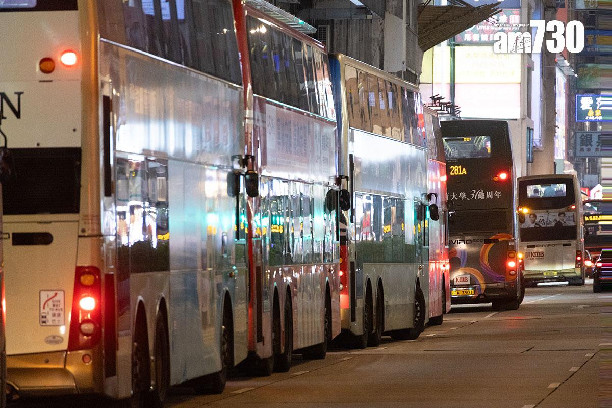 巴士乘客上車要揮手、落車要按鐘,是本港恆之以久的做法;圖非涉事班次。(資料圖片/蘇文傑攝)