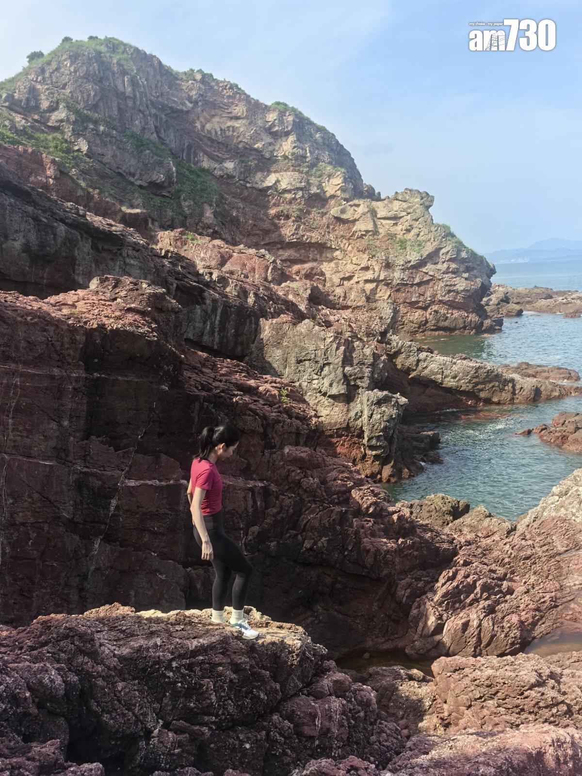 赤洲只有極少數路段為石階,餘下山徑為砂石路、岩石等,不乏需要手腳並用的路段