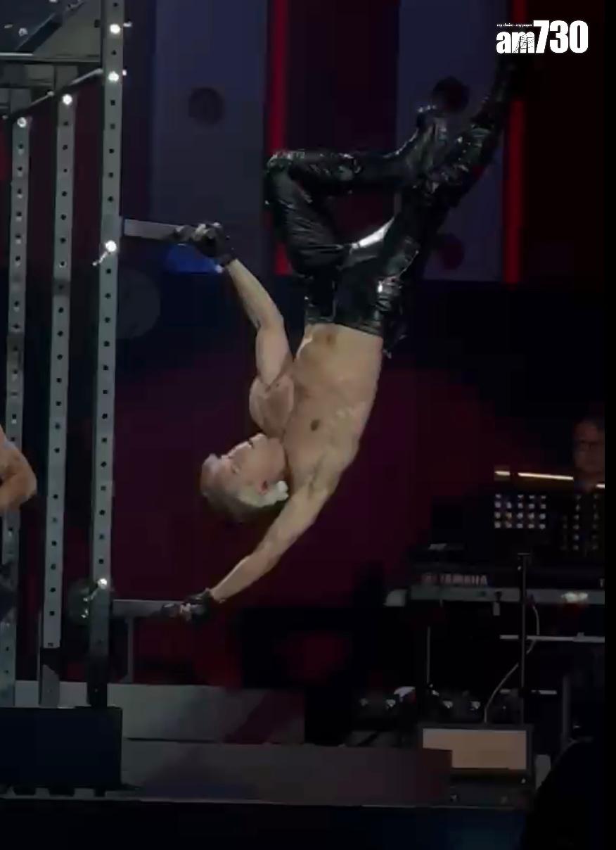 關智斌在台上上演街頭健身,大騷結實肌肉。(娛樂組攝)