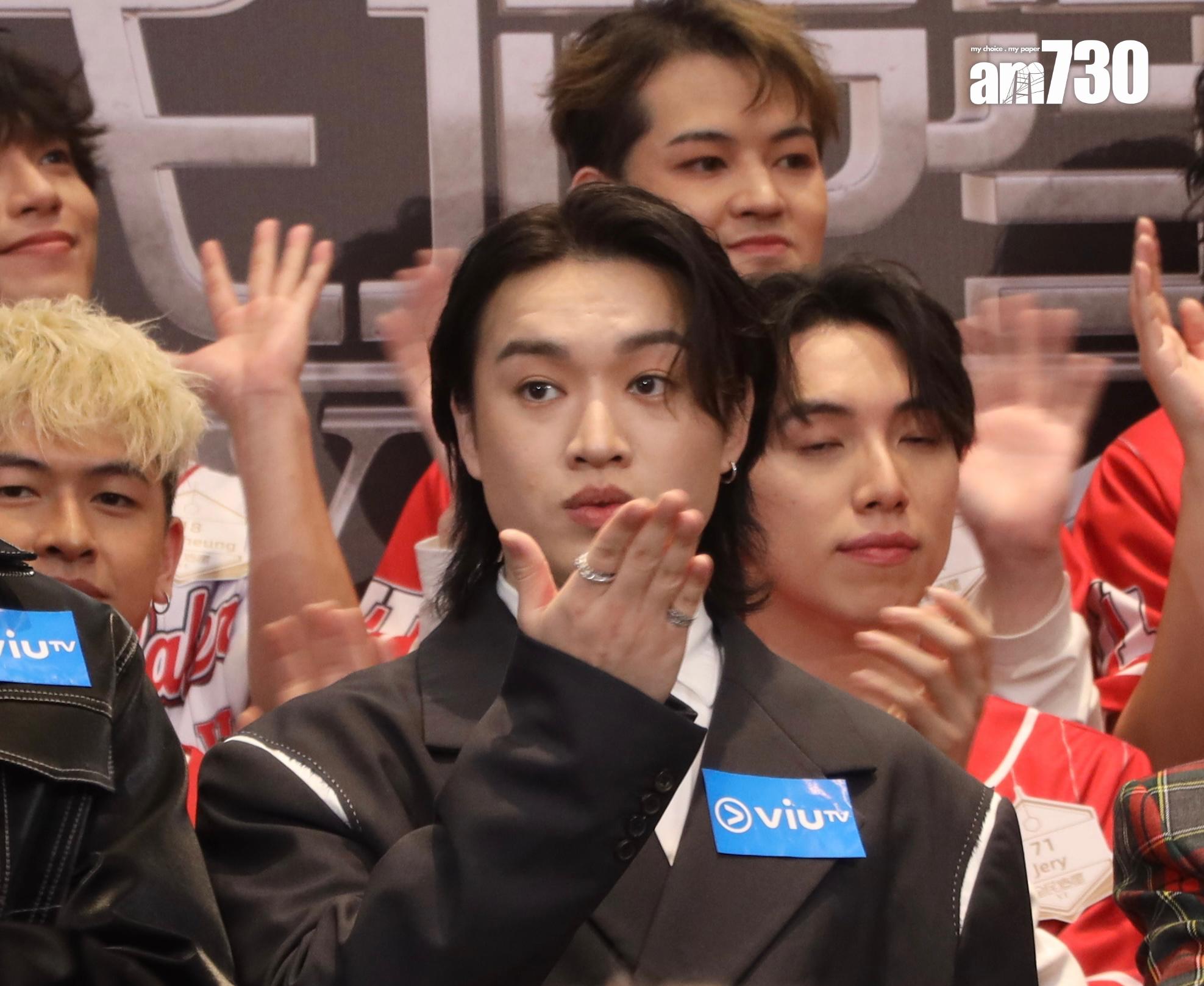 Jer出席《造星6》記者會,大派飛吻。(娛樂組攝)