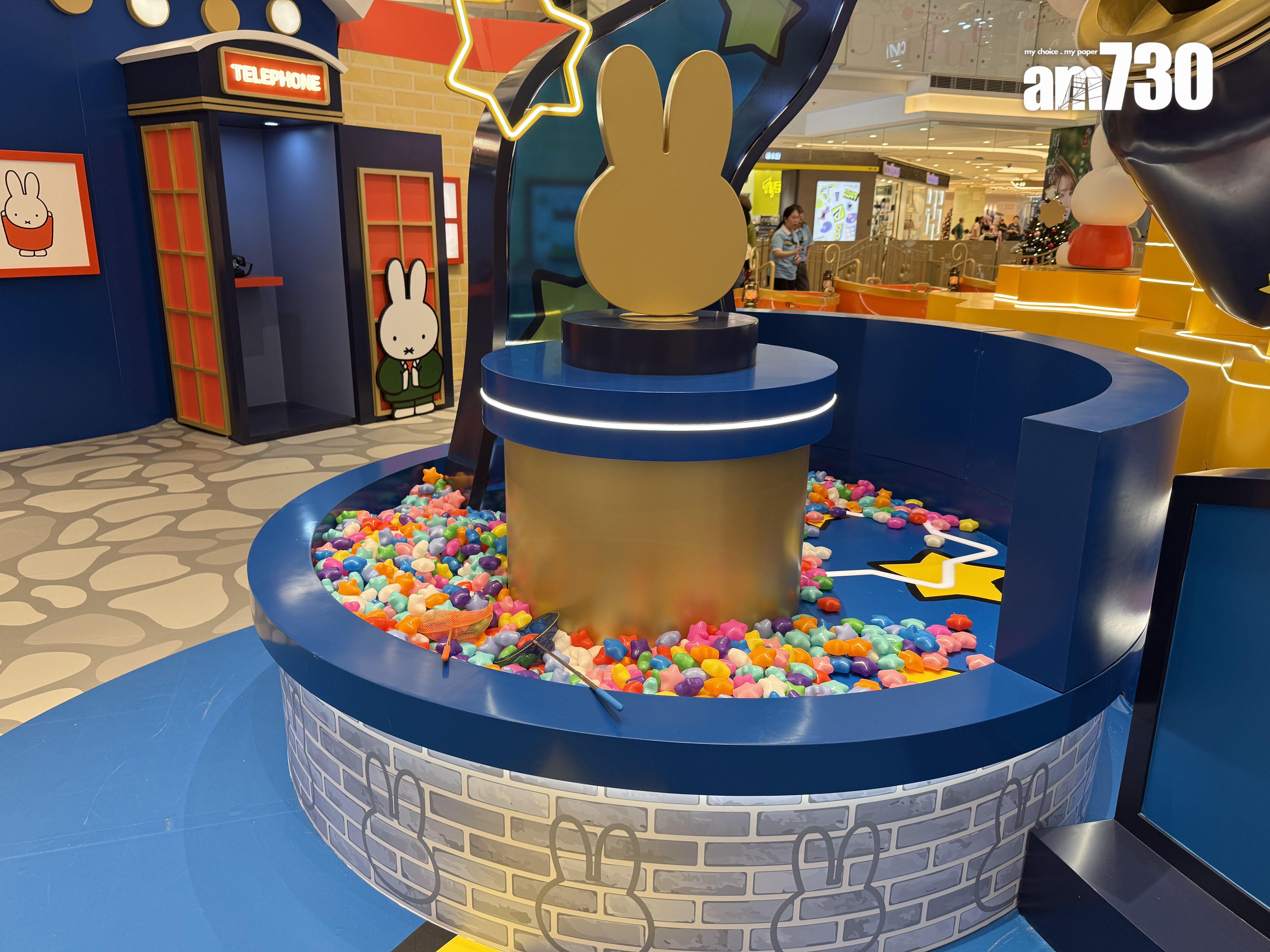 記得要在星河祈願池撈出星星(本報攝)