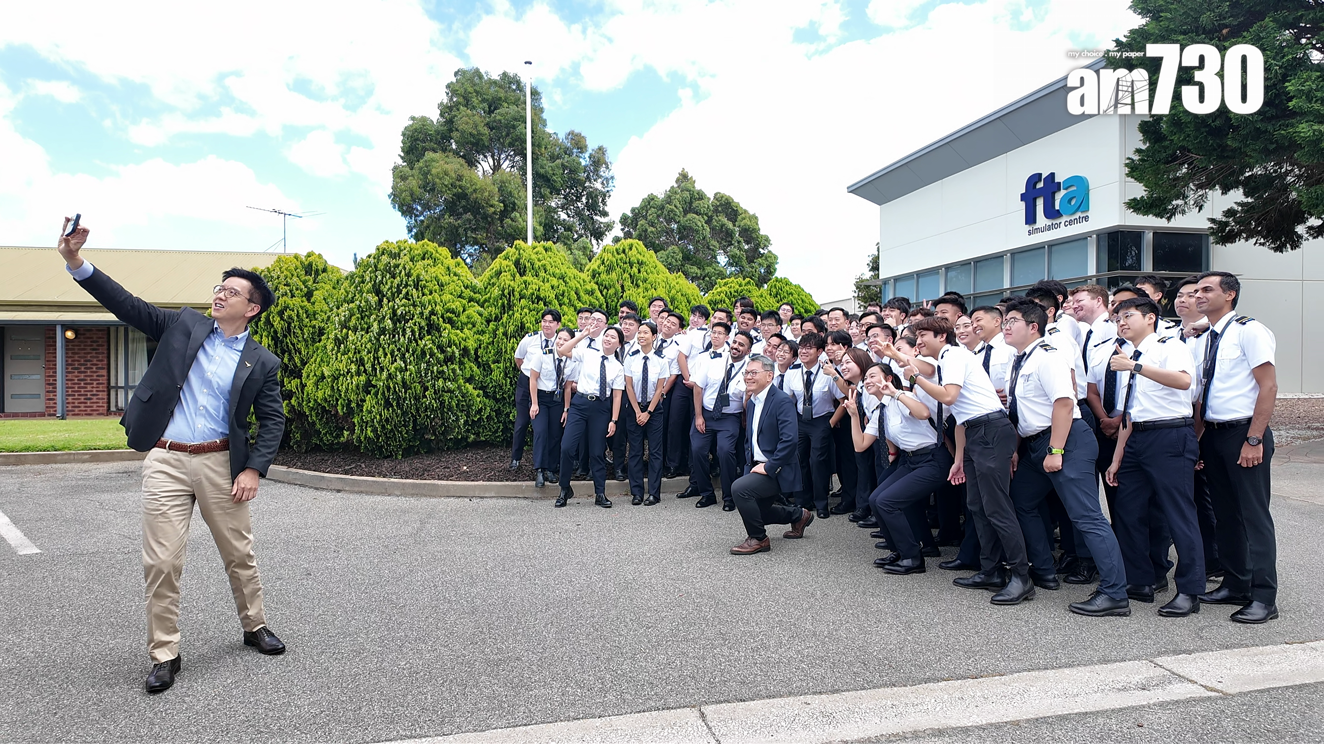 國泰見習機師培訓計劃培育人才啟發航空夢。(陳穎琳攝)