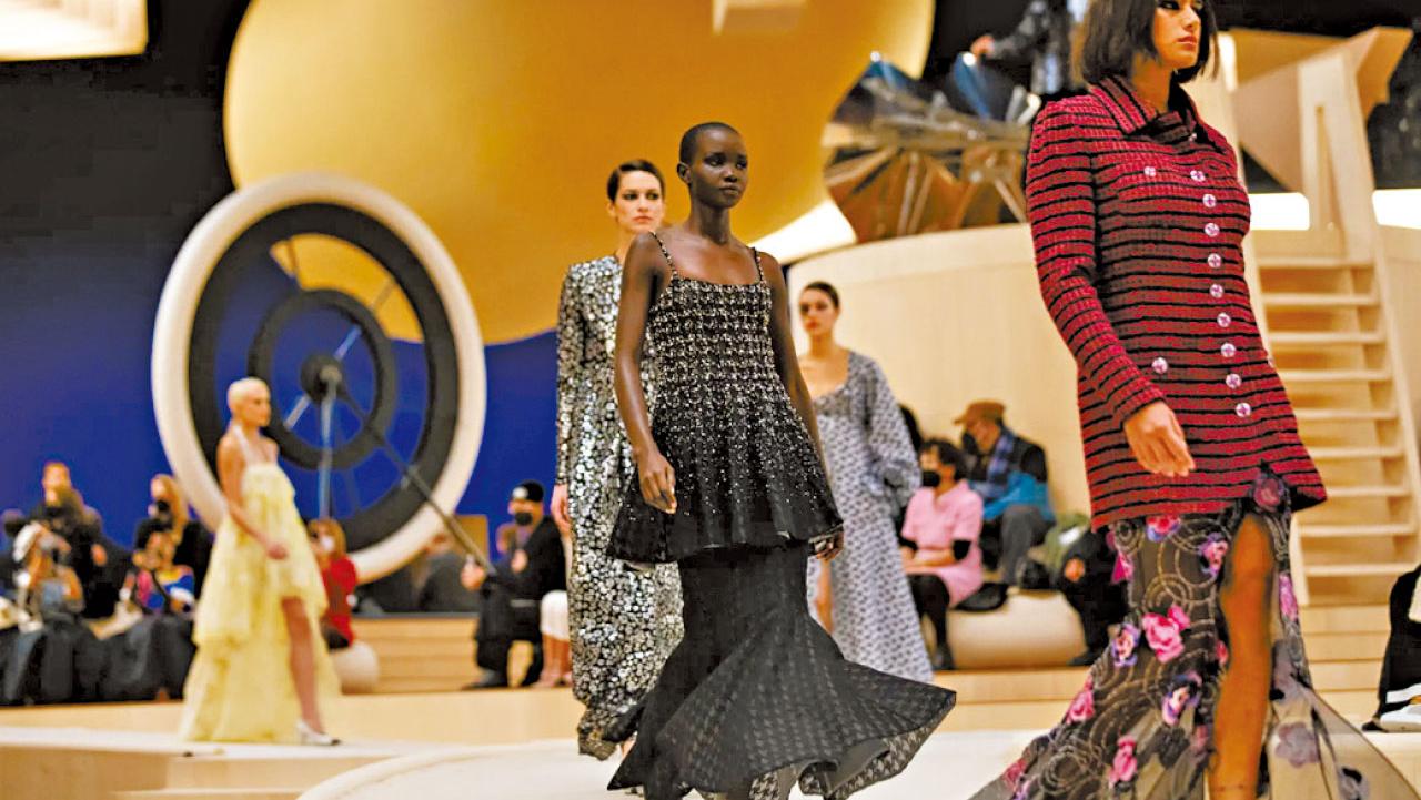 2022 春夏巴黎高級訂製時裝周 爆點少 工藝高