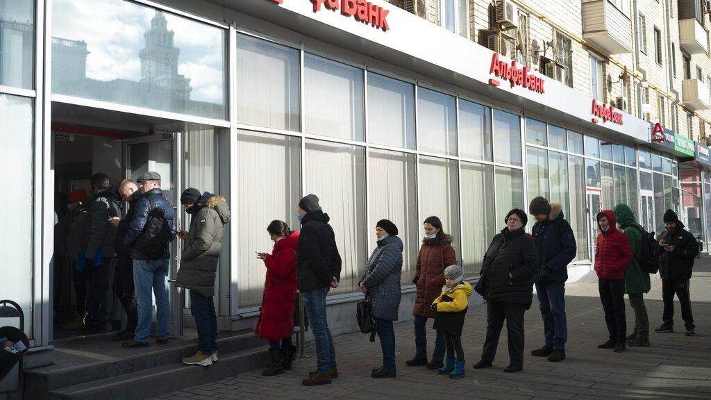 俄羅斯央行下令外資今日起不准沽貨