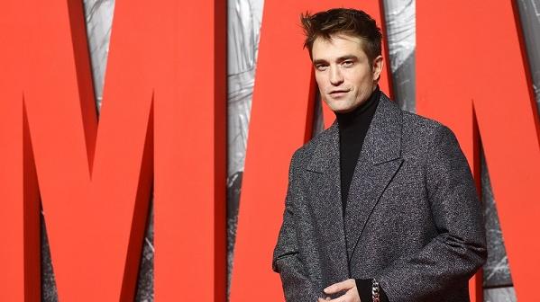 新版《蝙蝠俠》首映 羅拔回復白滑樣