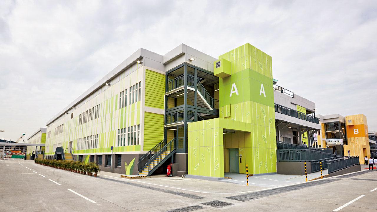 內地專家繼續考察 與臨床醫護交流診斷治療經驗