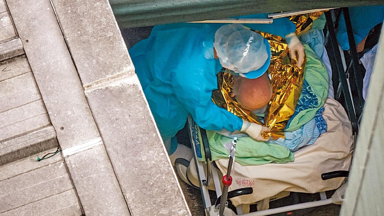 增6116確診 市民處處碰壁 措施統籌混亂  隔離設施爆煲 七日陰性可回家