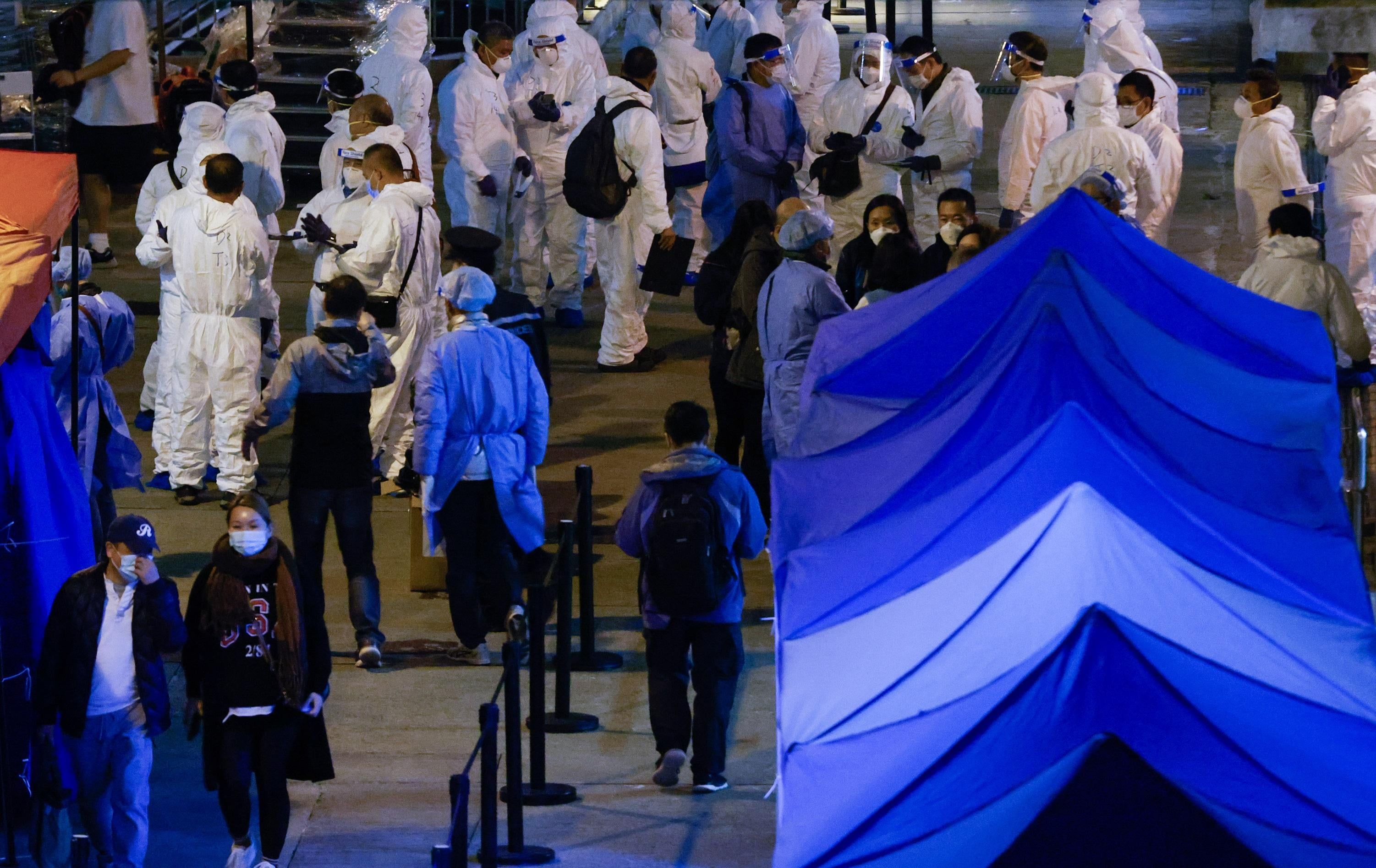 大圍美田邨美秀樓、美景樓及美致樓圍封檢測。(資料圖片／蘇文傑攝)