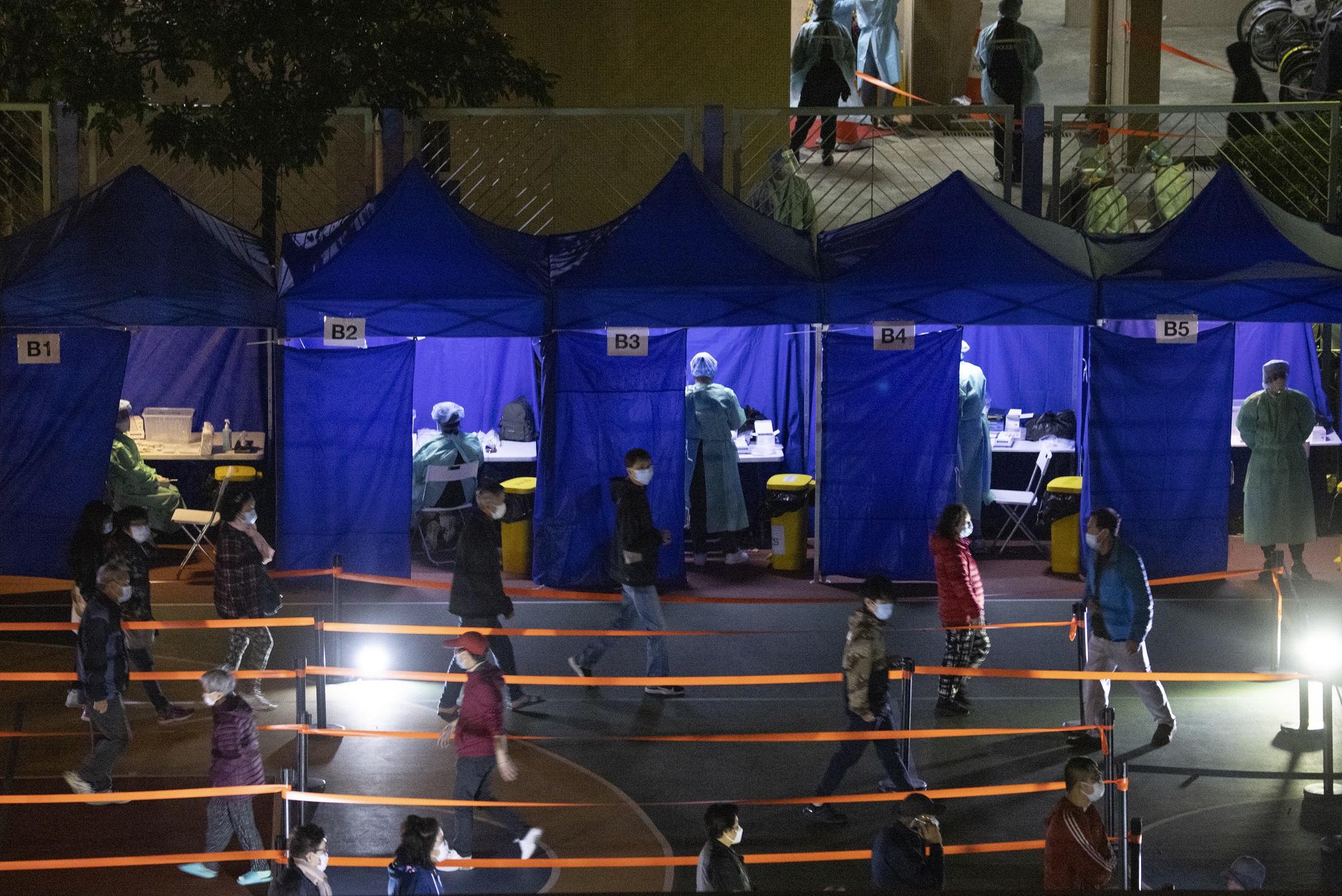 大埔宏福苑宏盛閣及宏志閣圍封檢測。(資料圖片／蘇文傑攝)