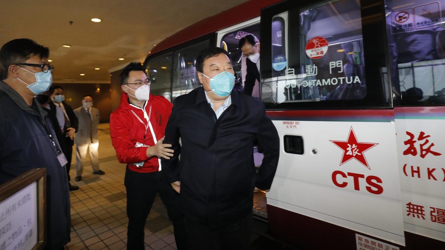 新冠肺炎, 援港抗疫, 梁萬年