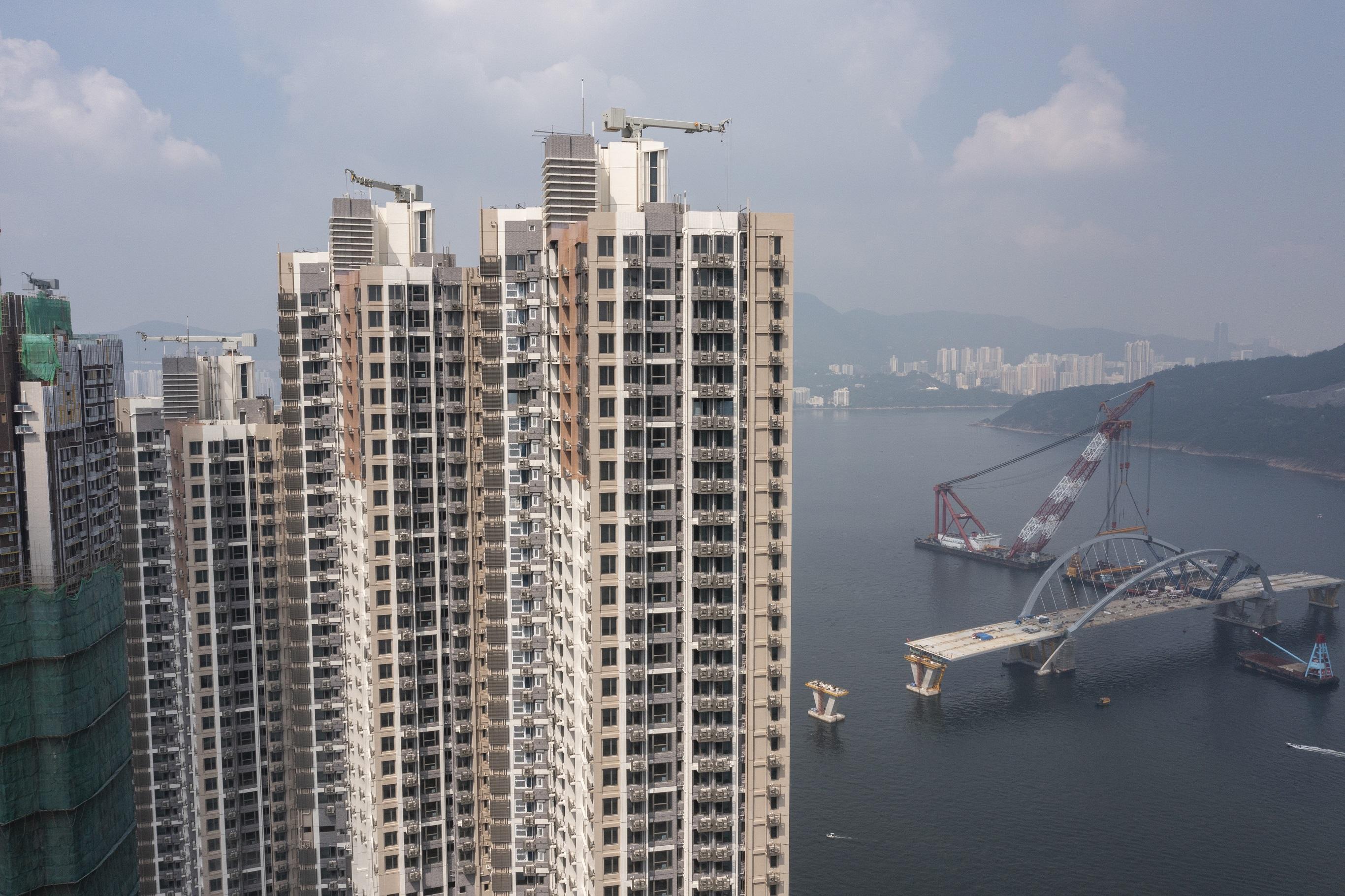 藍籌業績｜長實去年純利增三成　末期息1.79元