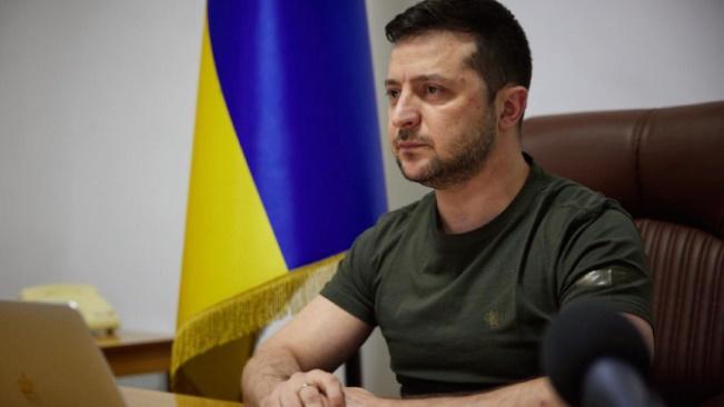 澤連斯基禁11個反對黨活動，並延長戒嚴令。(資料圖片)