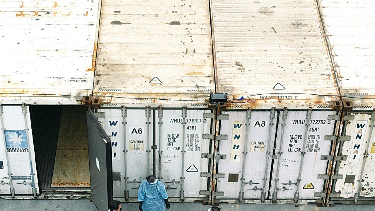 疫情持續 單日公布233人離世 24歲男患者送院亡