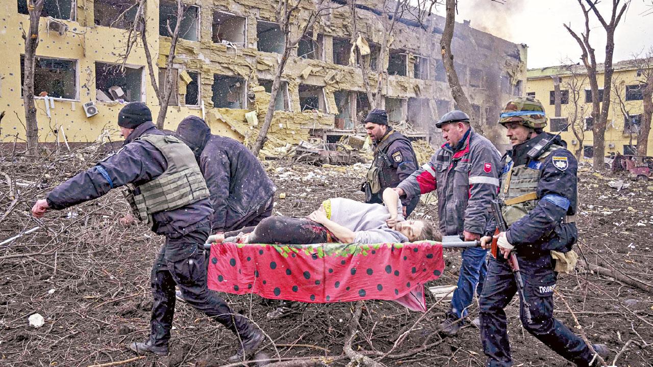 戰火摧殘｜烏國重鎮1200平民亡集體埋葬 兒童婦產醫院被炸20死傷