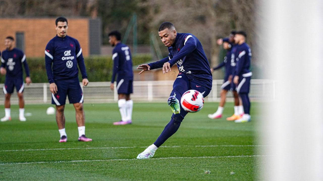 法國練兵搵「大象」拍跳