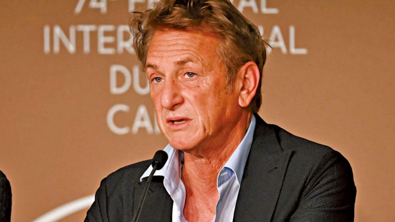 影帝辛潘烏克蘭返美染疫