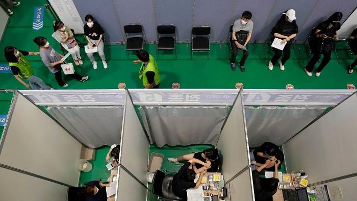 抗疫部署需底氣 復常進度不停步