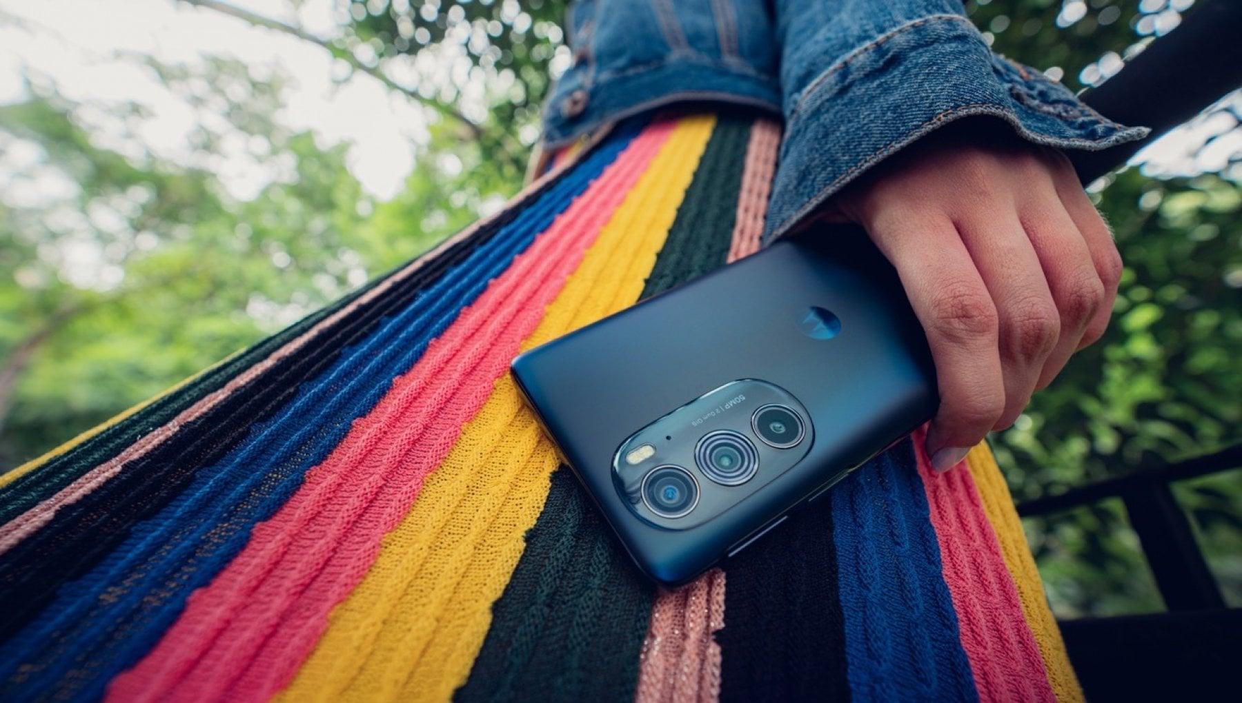 消費券手機丨搭載Snapdragon 8 Gen 1 支援8K攝錄 旗艦作motorola edge 30 pro賣6K有找