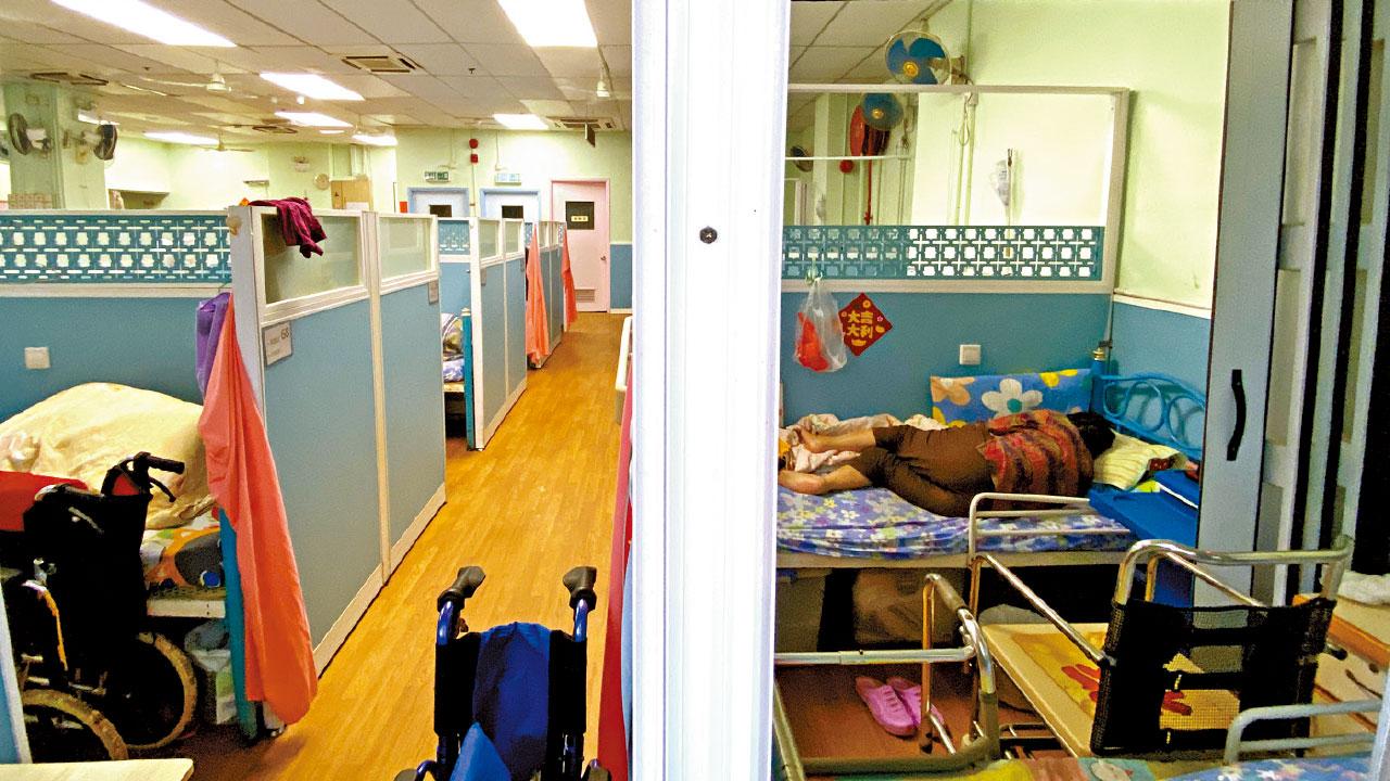 警惕反思｜未來要做好「針藥床活國」 梁卓偉︰7千人死亡不可視為冰冷數字