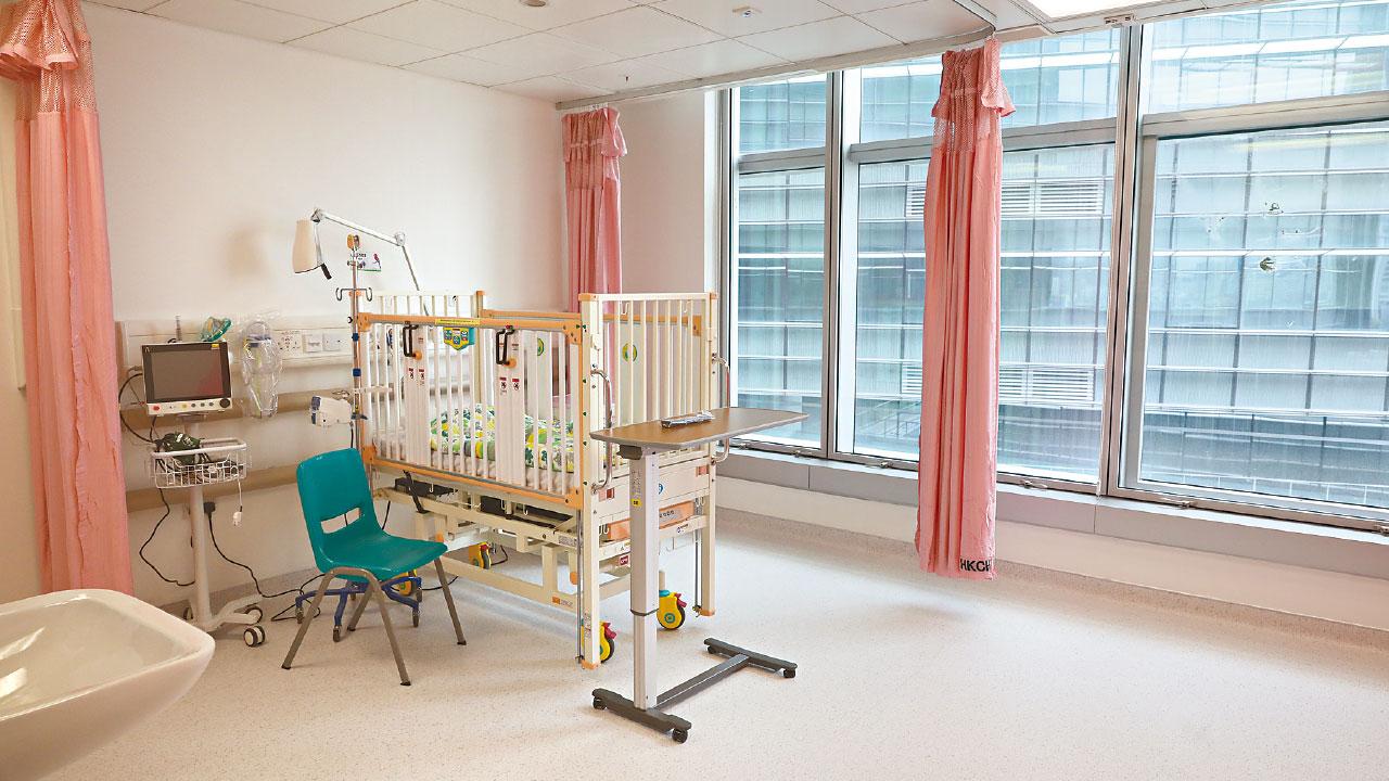 疫情嚴重｜近二千兒童染疫 四成屬2歲以下 3.8%須入ICU