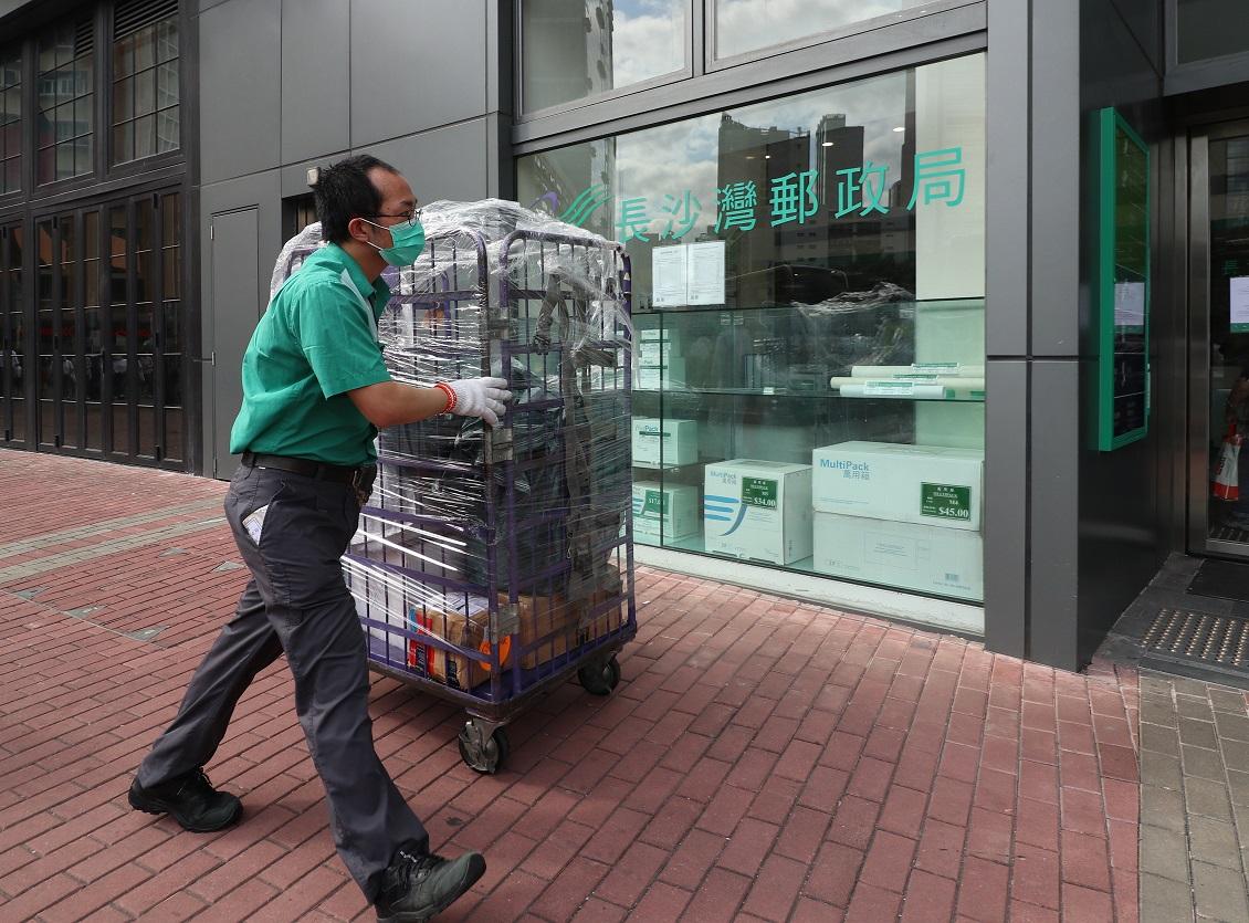 香港郵政恢復寄往澳洲、加拿大和印度的空郵服務。(資料圖片／鍾式明攝)