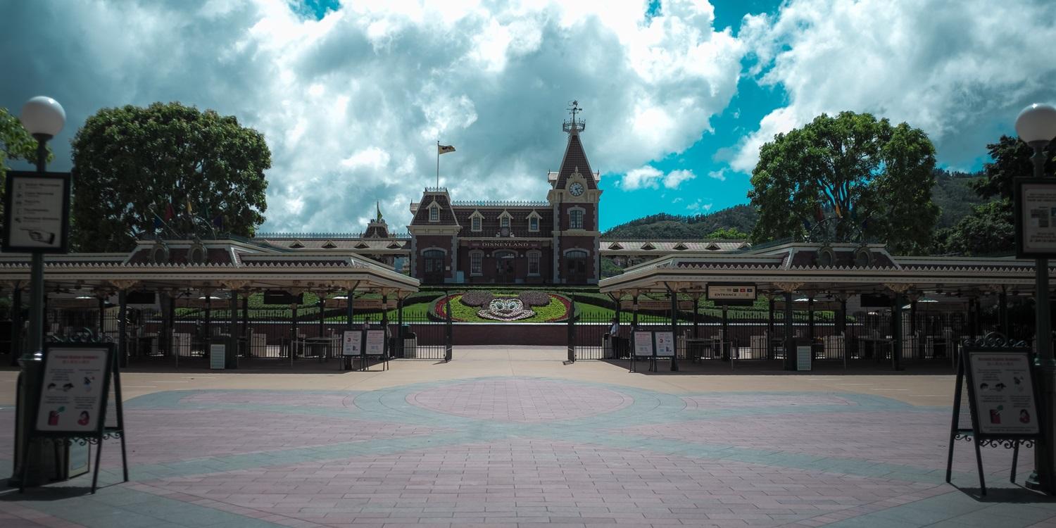 疫情｜邱騰華：香港迪士尼經營困難 涉政府資本故不納入「保就業計劃」