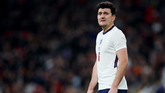 英格蘭守將哈利馬古尼遭主場球迷柴台。(路透社)