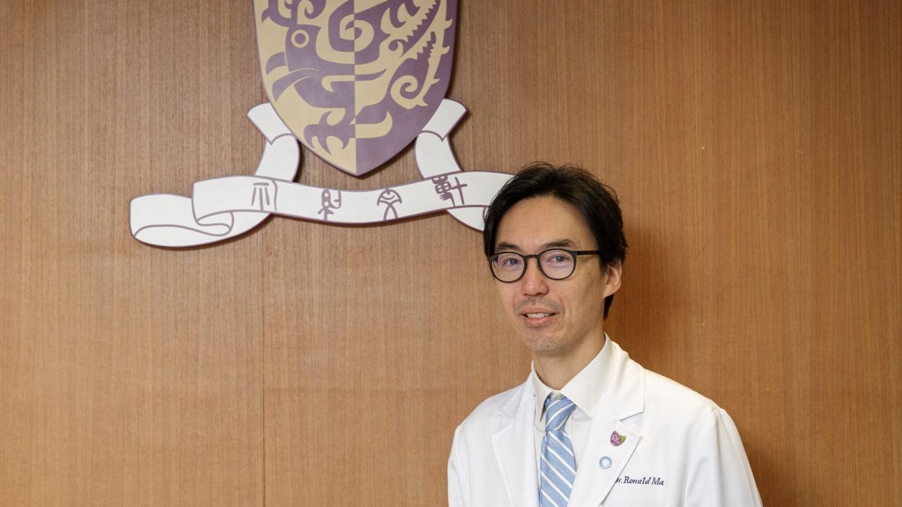 馬青雲教授指，今次研究最主要發現了年齡與成人1型糖尿病發病率之間沒有明確關聯，新症數量並無隨著年齡增長而下降。(中大圖片)