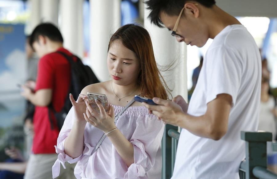 連登App突從蘋果商店下架，懷疑與會員留言有關。